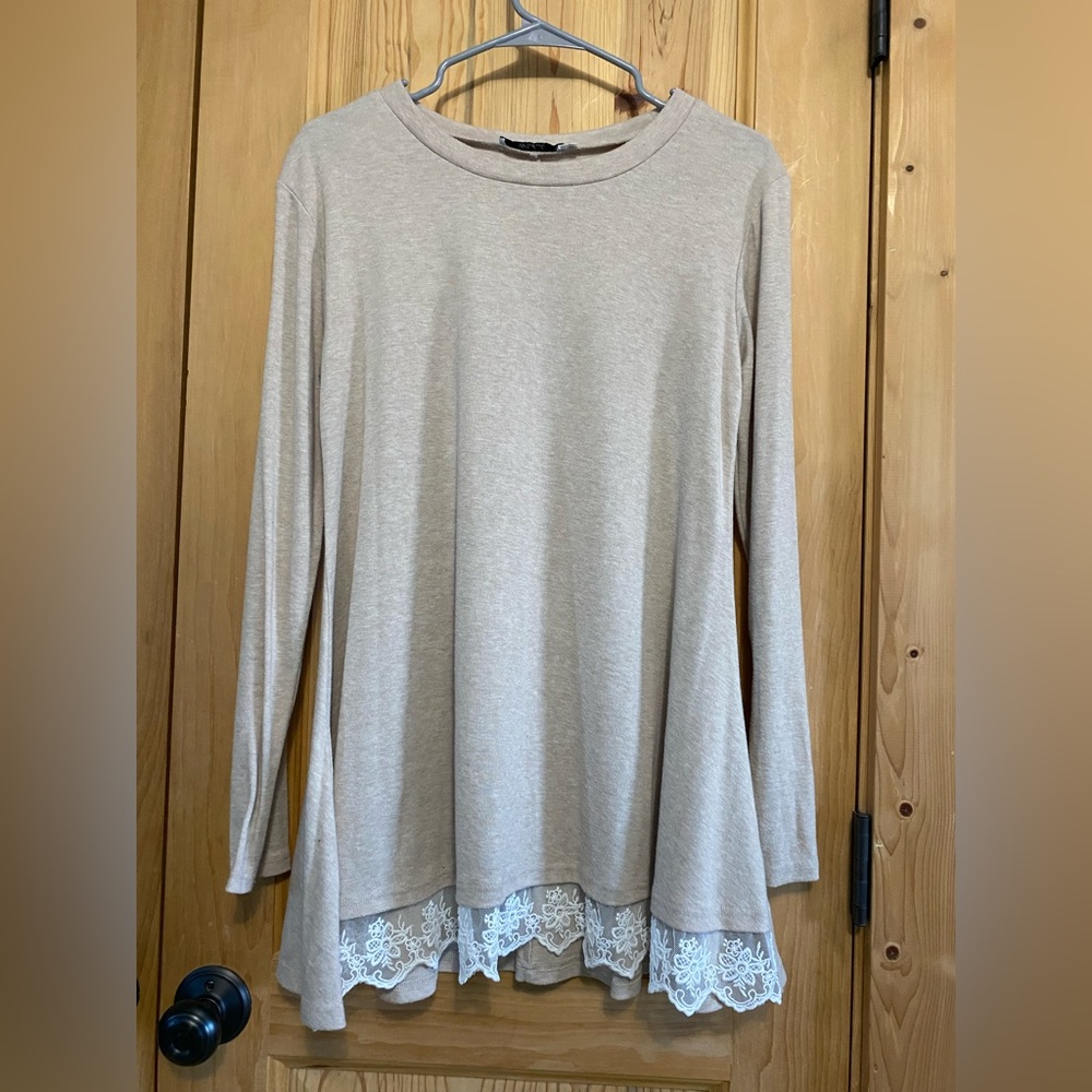 Cream Long Sleeve Shirt with White Lace Trim on front Small